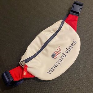 Vineyard vines fanny pack